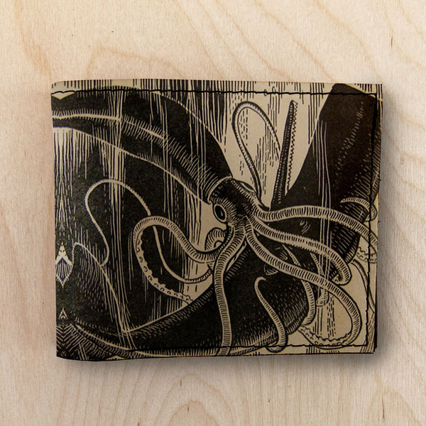 Squid Attack - Minimal Bi-Fold Wallet