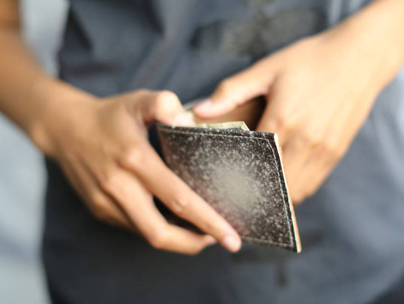 Squid Attack - Minimal Bi-Fold Wallet